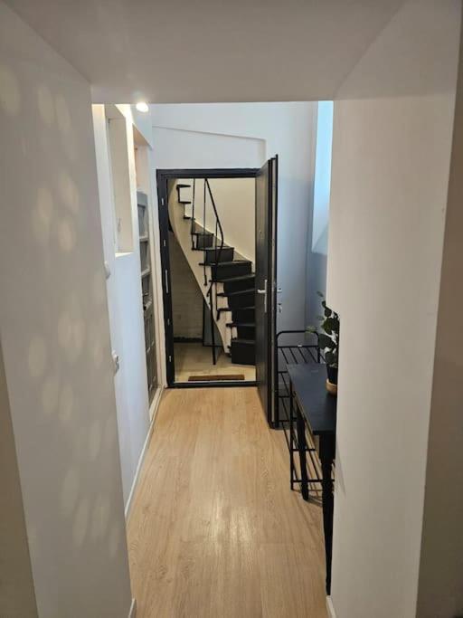 Heart Of City Center 4Br 2Bath 10 Pers Бухарест Экстерьер фото