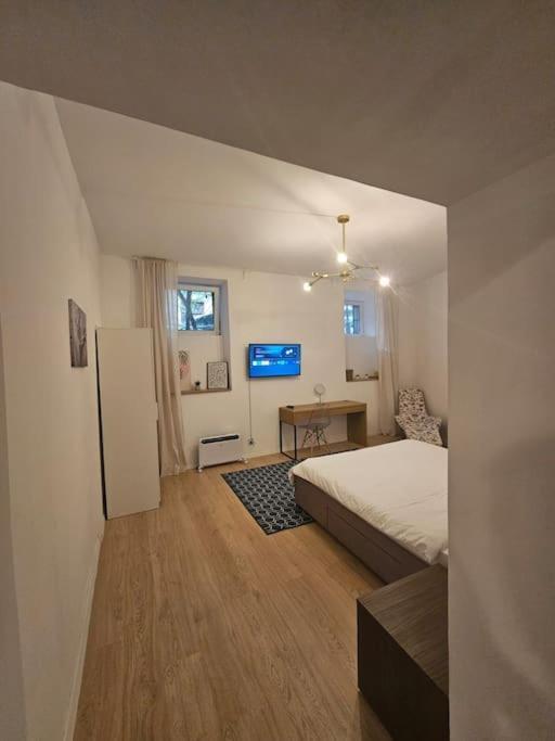 Heart Of City Center 4Br 2Bath 10 Pers Бухарест Экстерьер фото